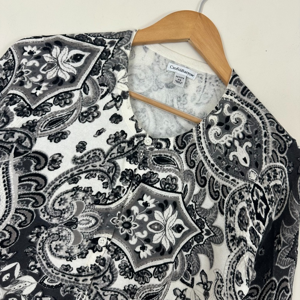 Croft & Barrow Cardigan Sweater Black White Paisley Print Artsy Petite Small